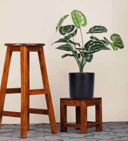 Green Money Plant-W In Black Pot With White Stones Artificial Plant