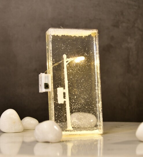 Snowy Glow DIY Street Lamp Showcase