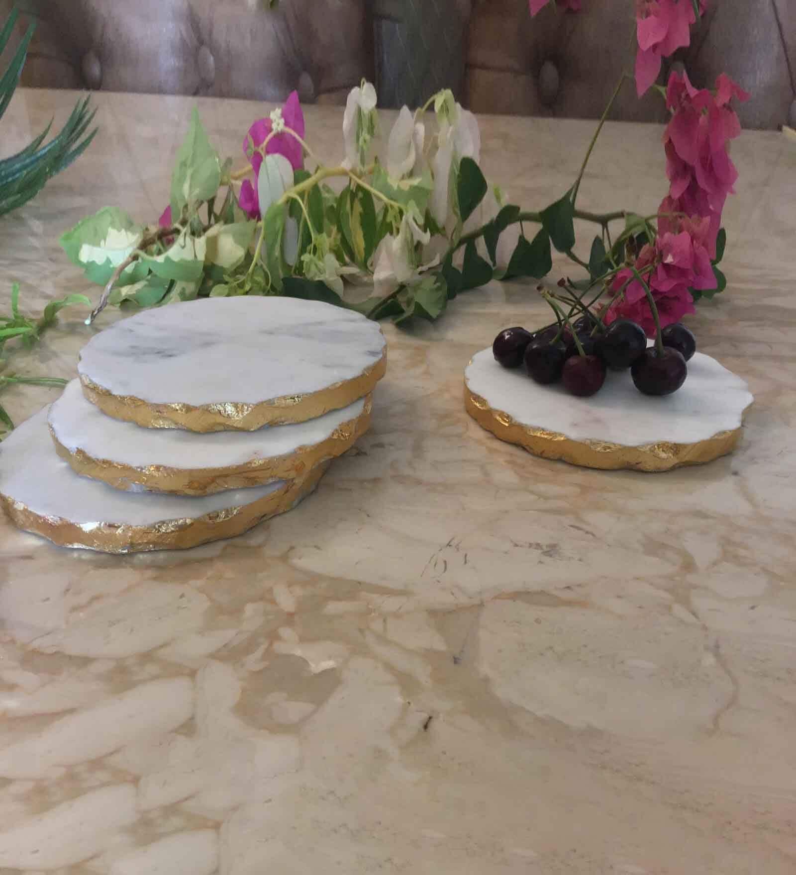 (Set of 4) Round Marble with Brass Inlay Table Coster