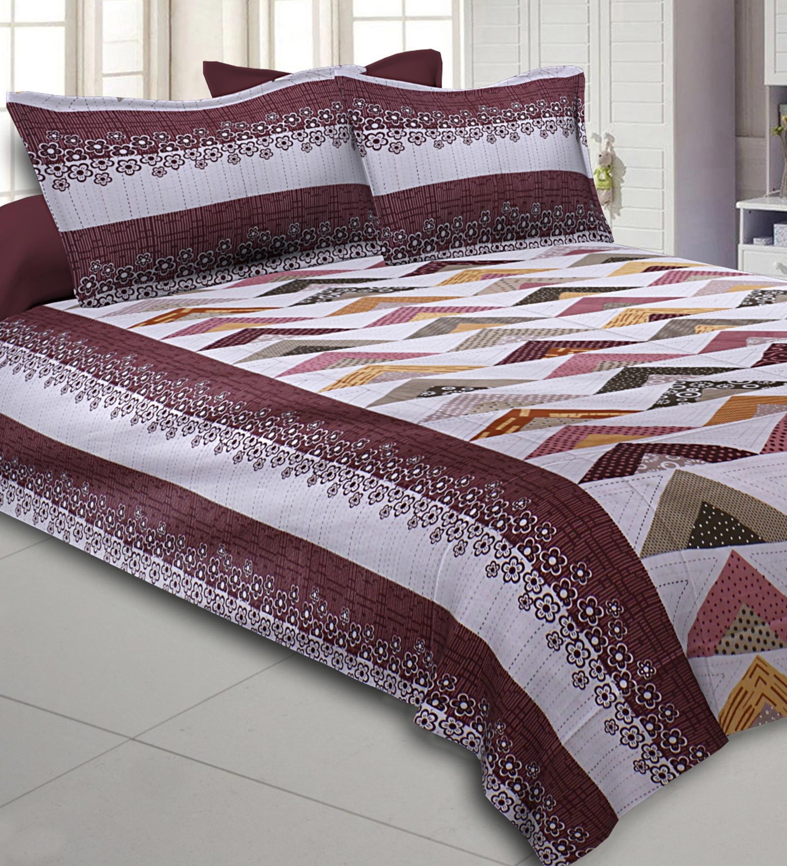 Burgundy Geometric 200 TC Cotton 1 Double Bedsheet with 2 Pillow Covers