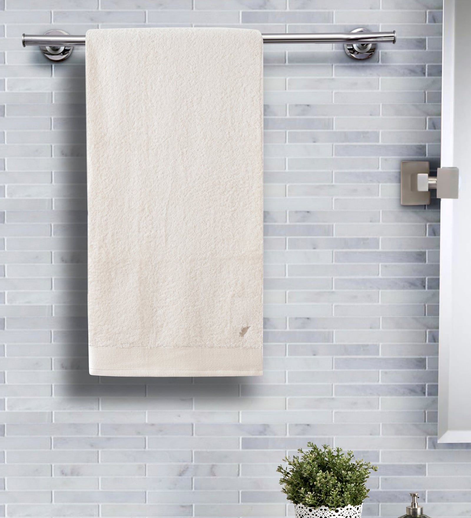 Beige Solid 550 GSM 100 % Cotton Bath Towel