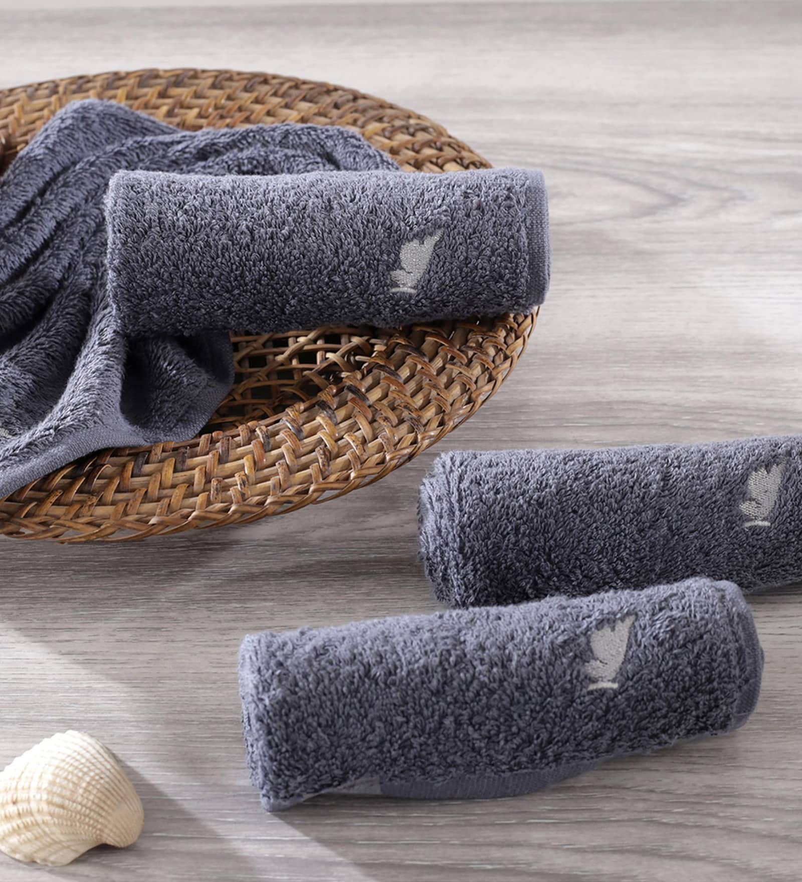 Grey Solid 550 GSM 100 % Cotton Face Towels (Set of 4)