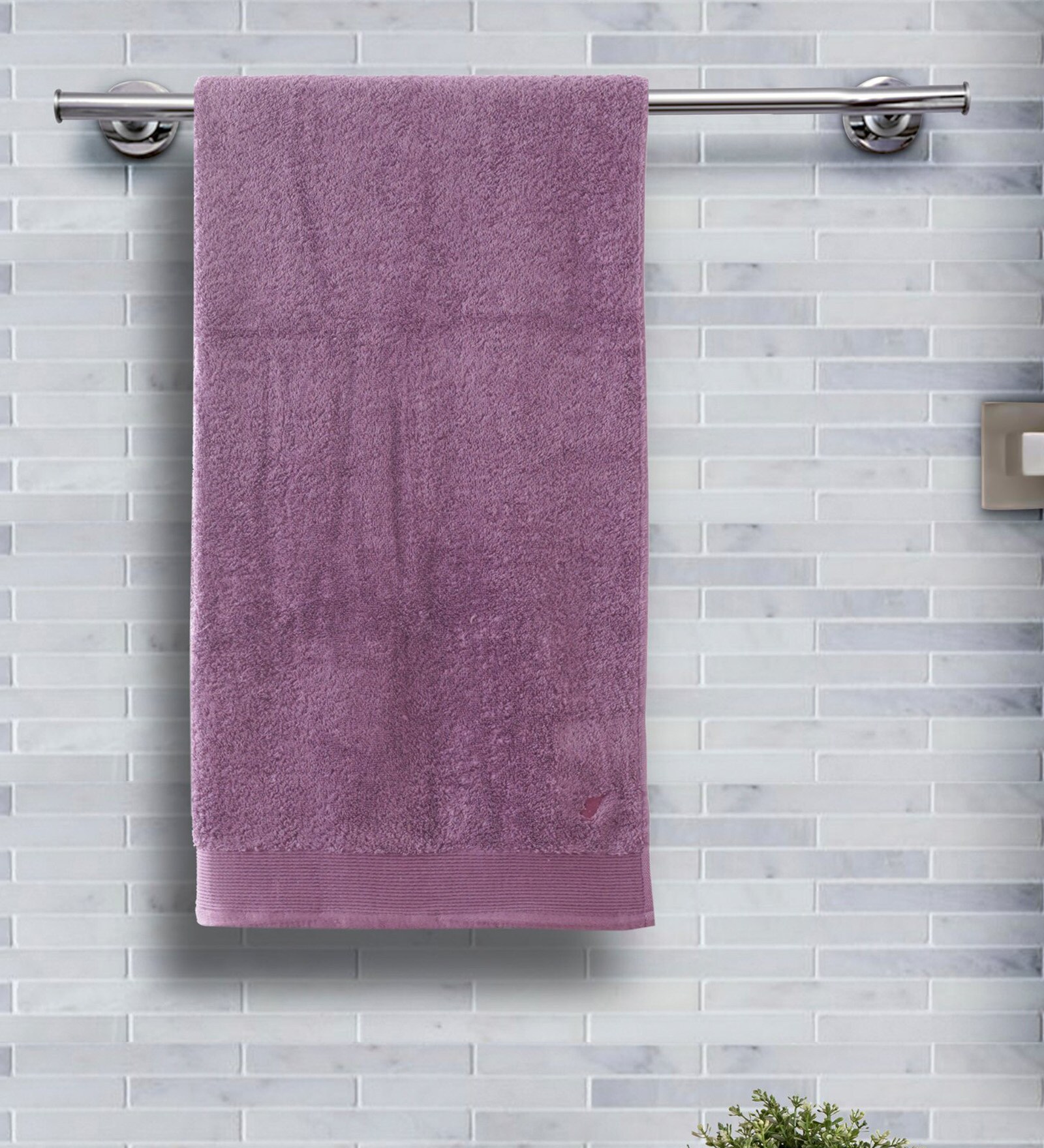 Purple Solid 550 GSM 100 % Cotton Bath Towel
