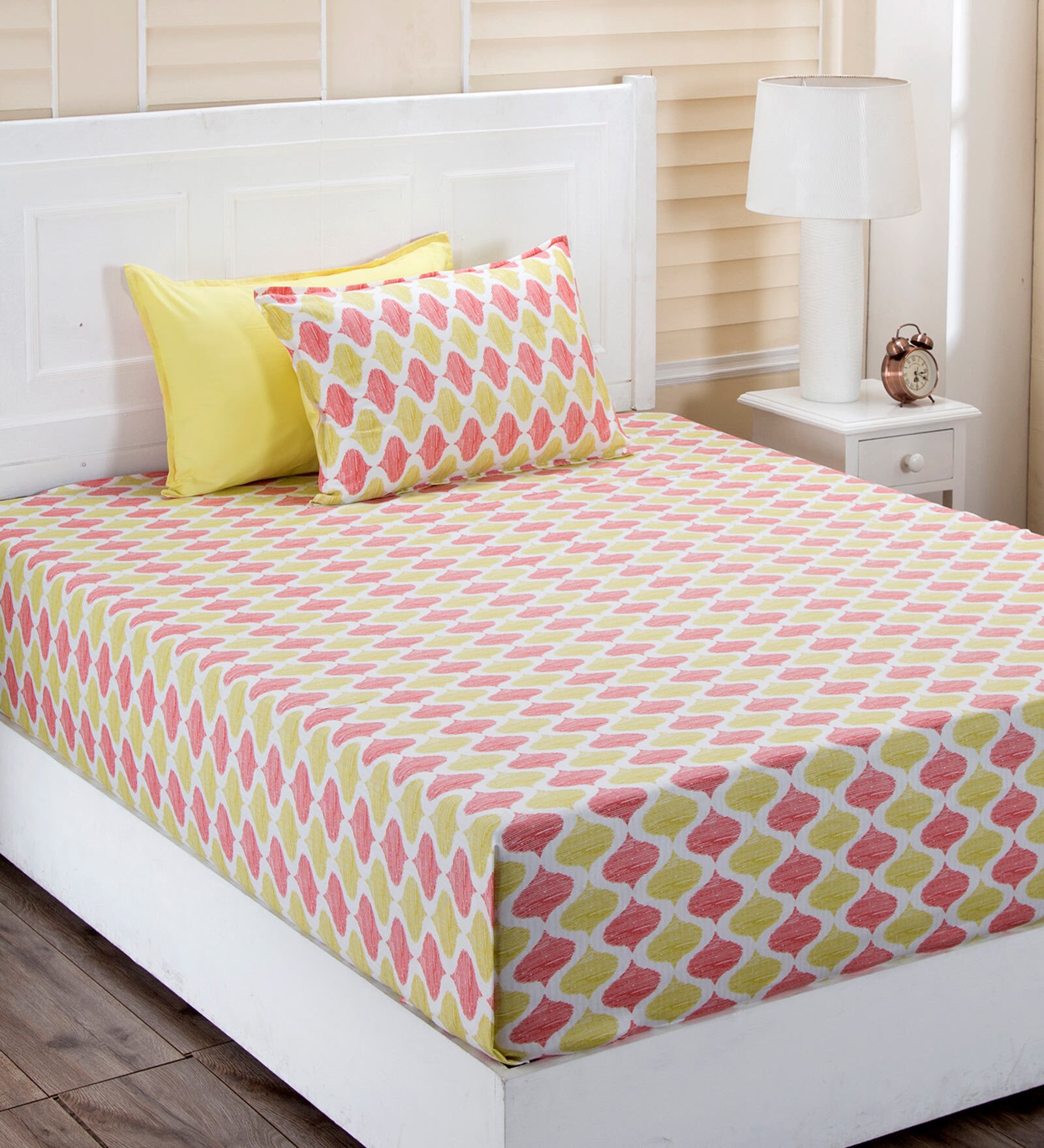 Buy Inhouse Donatella 210 Tc Cotton King Bed Sheet With 2 Pillow Covers