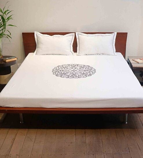 White Floral 300 TC Cotton Queen Sized Bed Sheets with 2 Pillow Covers by Zeba