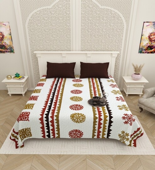 White Traditional print 144 TC Cotton King Size  Bedsheet With 2 Pillow Cover