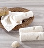 Off White Solid 550 GSM 100 % Cotton Face Towels (Set of 4)