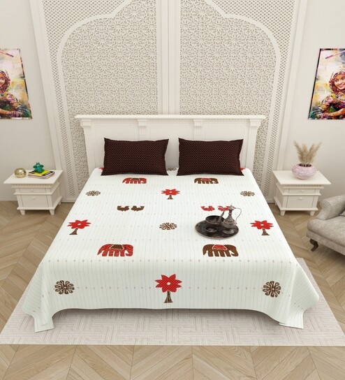White Traditional print 144 TC Cotton King Size  Bedsheet With 2 Pillow Cover