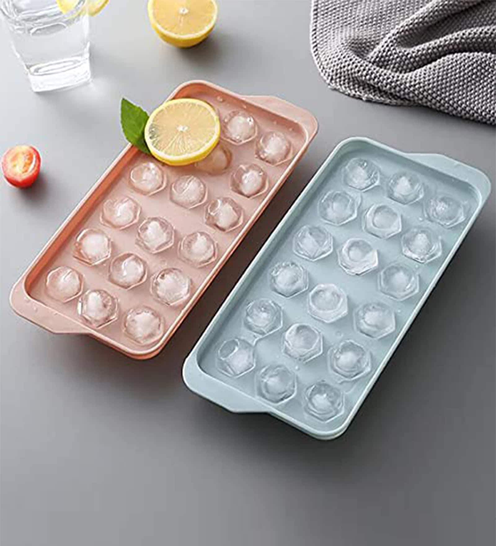 18 Cavity Diamond Plastic Ice Tray