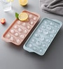 18 Cavity Diamond Plastic Ice Tray