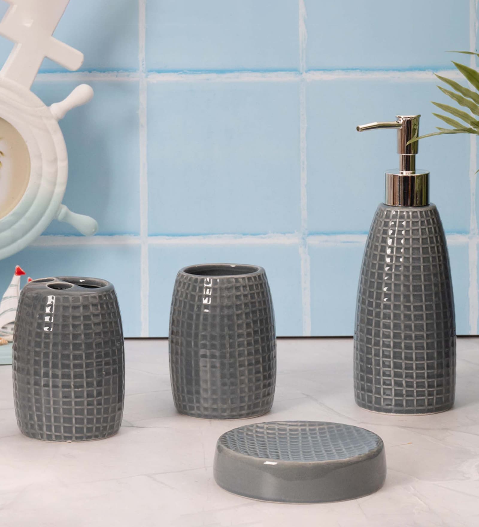 300 ML Set Of 4 Grey Porcelain Glaze & Shine Bath Set