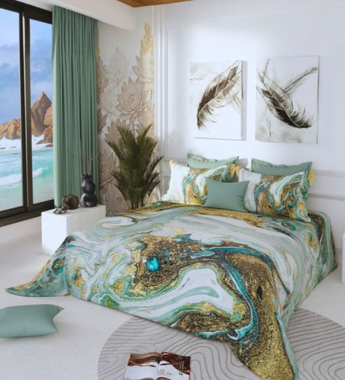 Green 300 TC King Size Bedsheet with 2 Pillow Covers