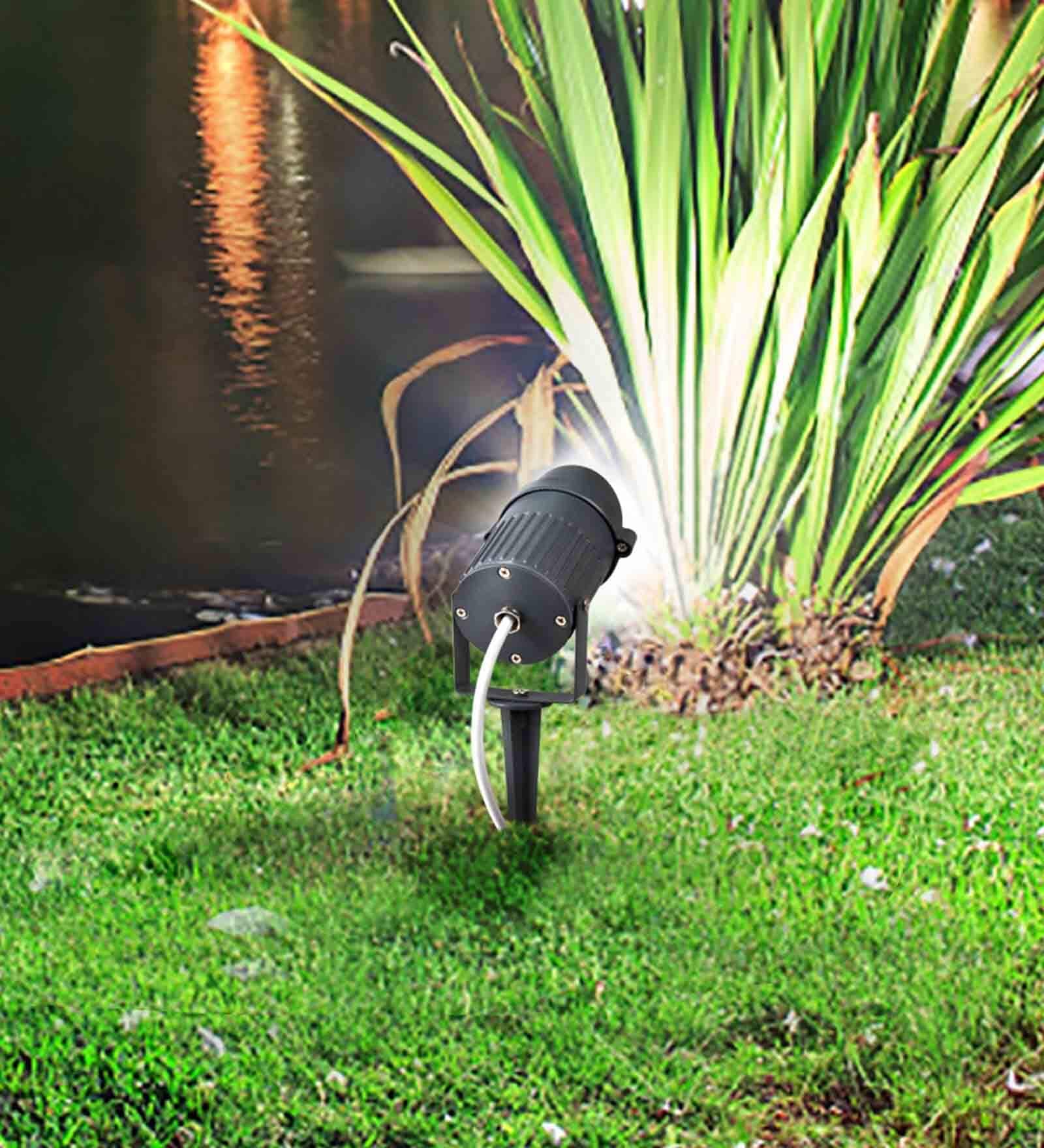 Hercules Black Metal Garden Light