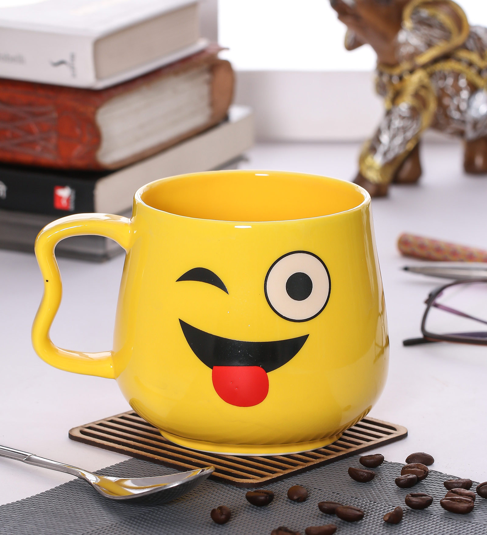350 ML Yellow Porcelain Emoji Big Size Coffee Mug