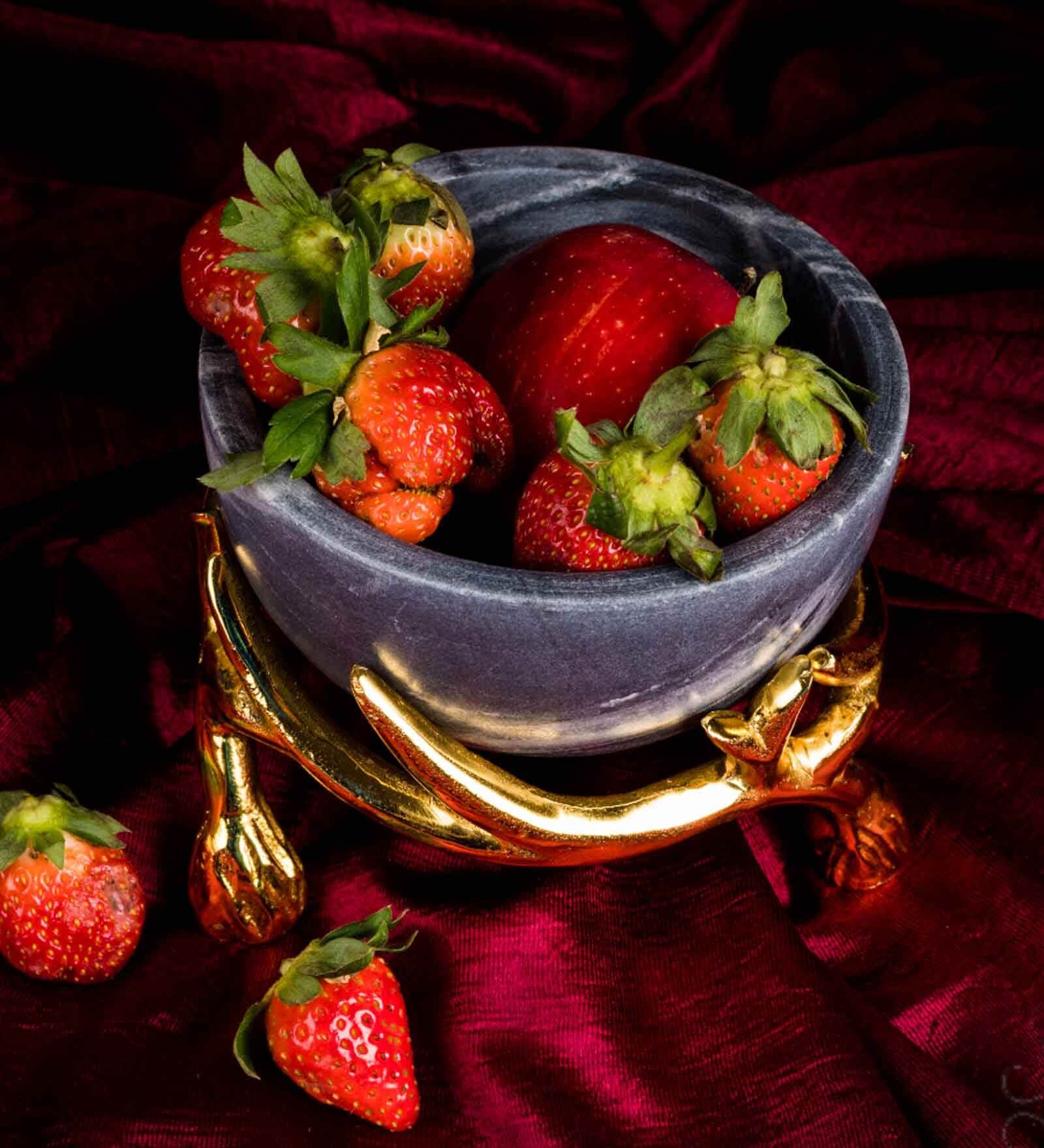 350ml Marble Dry Fruit Bowl with Brass Stand 350ml Marble Dry Fruit Bowl with Brass Stand