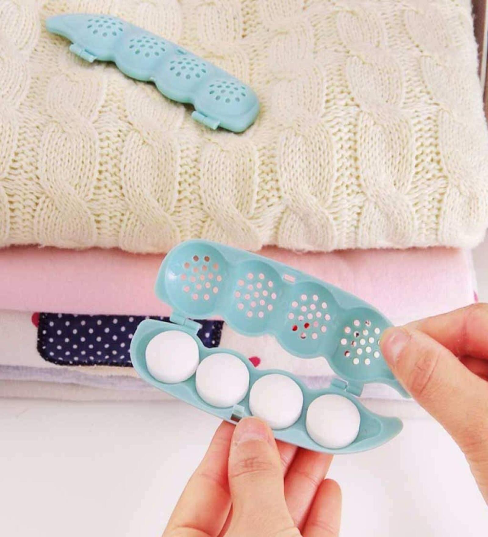 4 Moth Ball Holder with 16 Moth Balls-Assorted