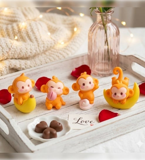 4 Pcs Cute Monkeys Miniature Showpiece Valentine Gift