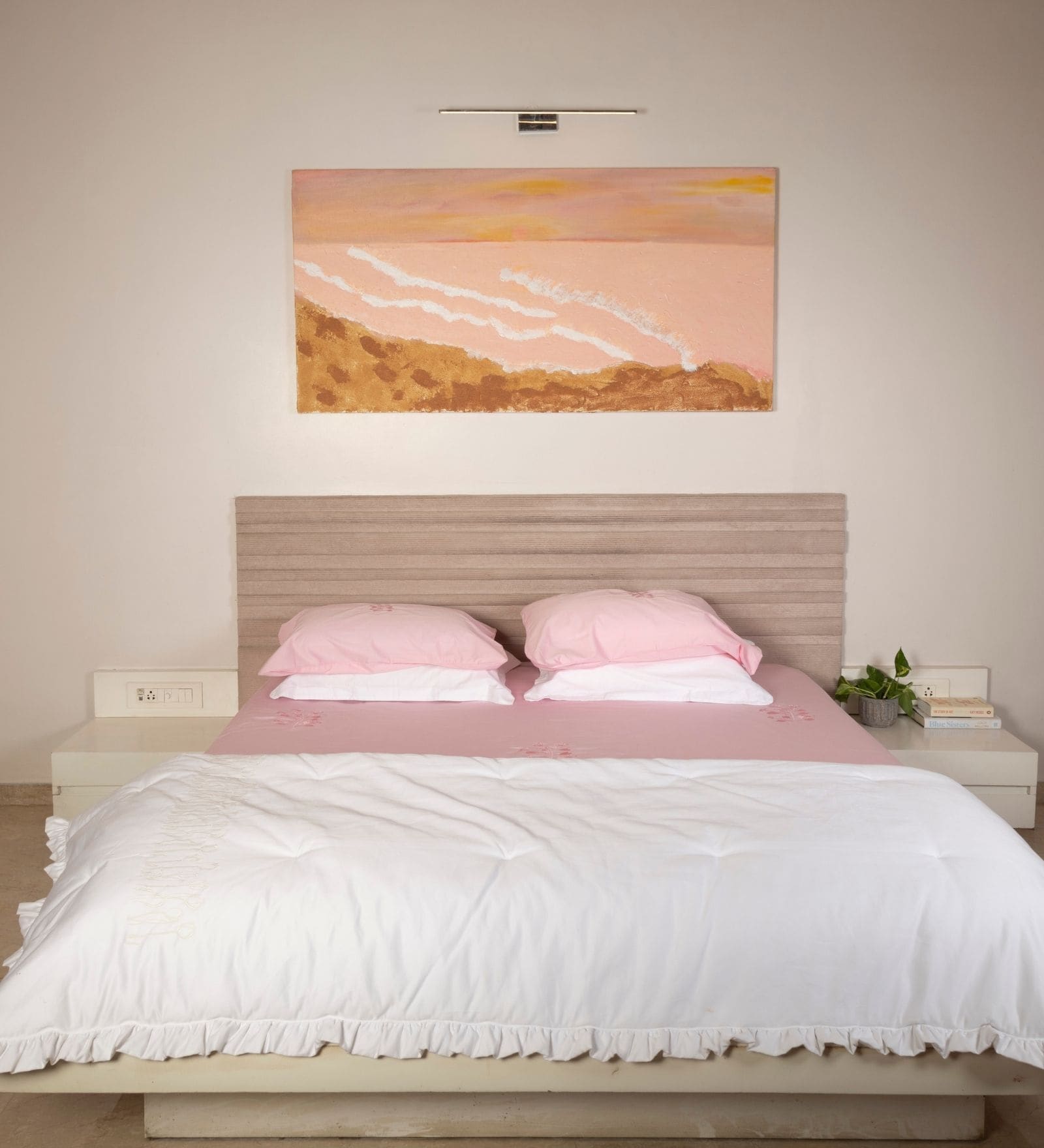 Pink 500 Tc Cotton Bedsheet Set With Self Embroidery & 2 Pillow Covers