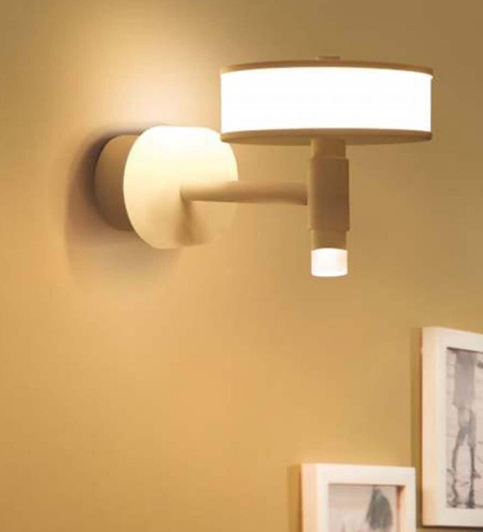 Duo 10 W LED Novelty Wall Light (Natural Wood)