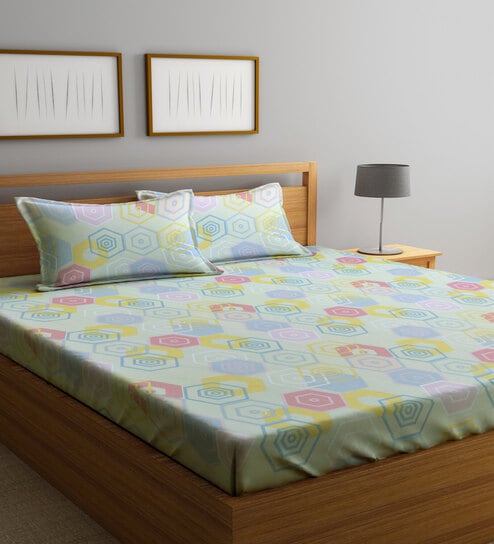 Multicolor Geometric 300 TC Poly Cotton  Double Bedsheet with 2 Pillow Covers by Klotthe