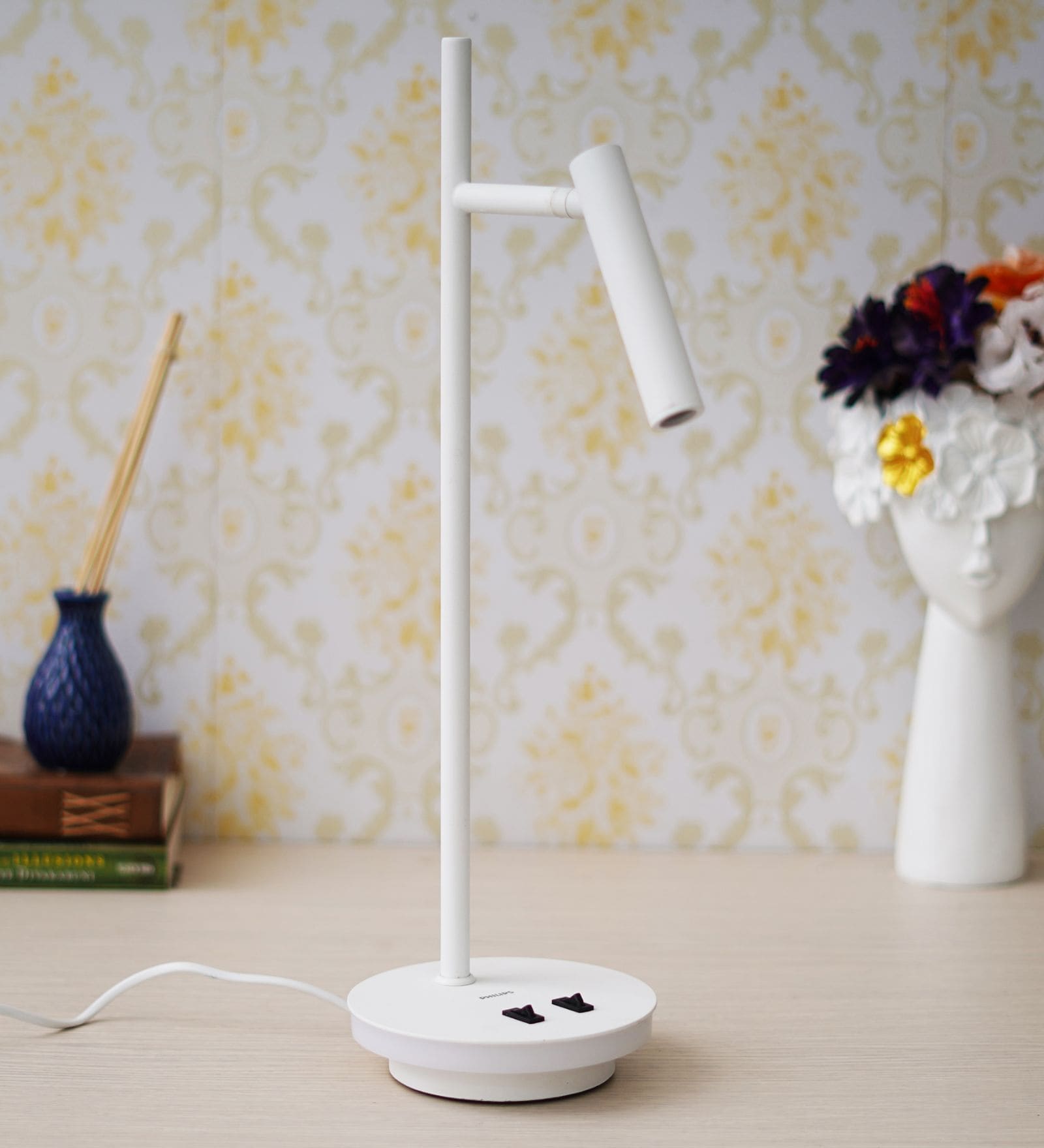 7 Watt White Metal LED Table Lamp