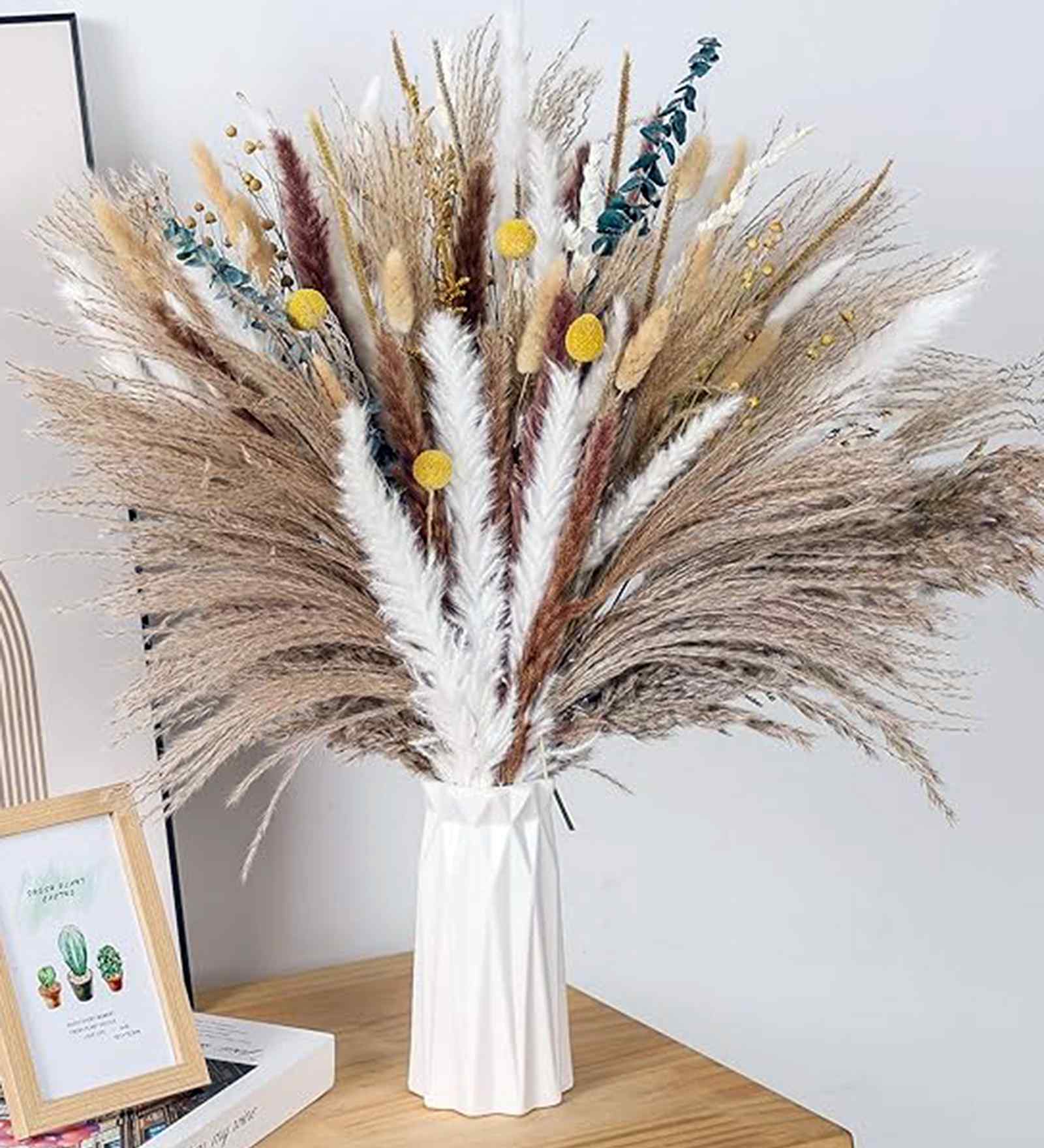 Brown And White Metal 70 Pcs Pampas Dried Plants