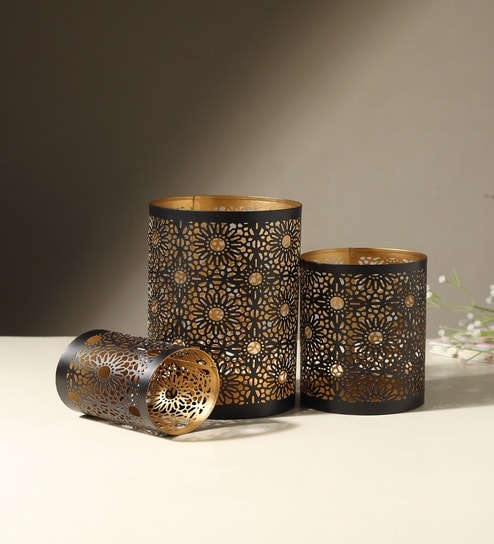 Black Aarika Candle Holder