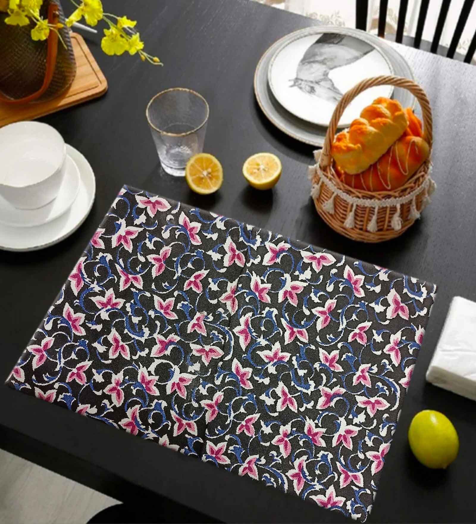 Abstract Black & Red (12 x 17.5) Cotton (Set of 6) Placemats
