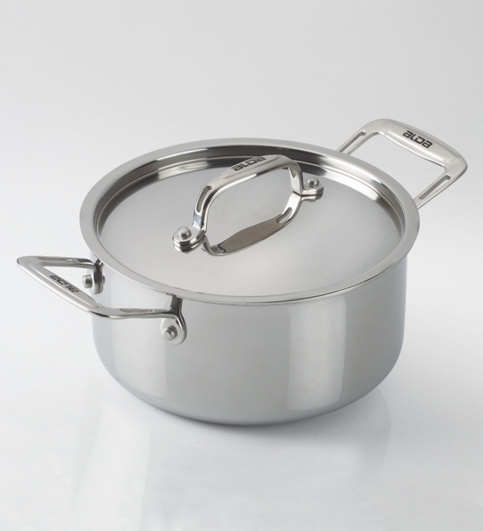 2.5 Ltr Stainless Steel Non-Stick Cooking Pot with Lid 2.5 Ltr Stainless Steel Non-Stick Cooking Pot with Lid