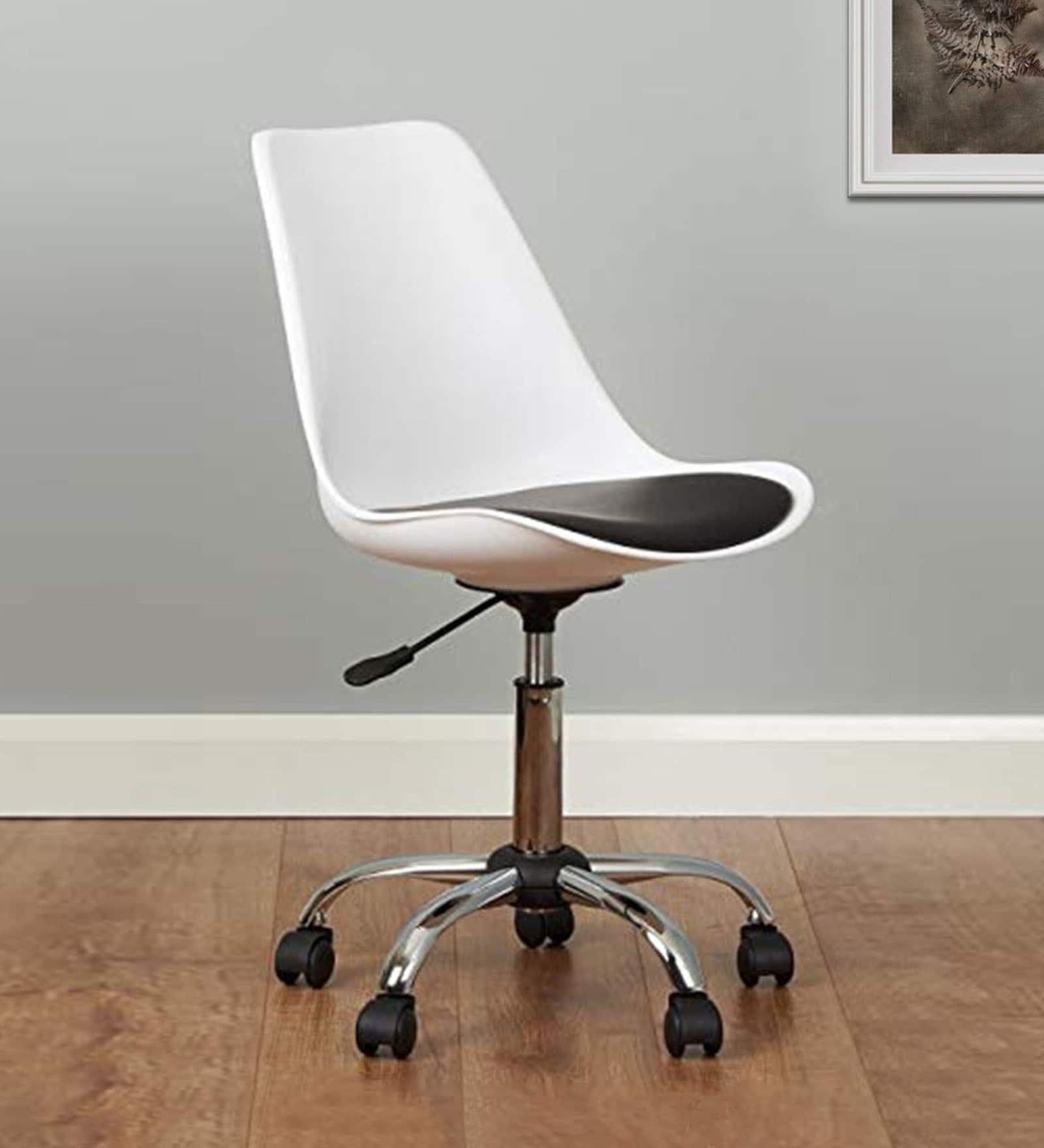 Alexa Iconic chair White & Black in Colour