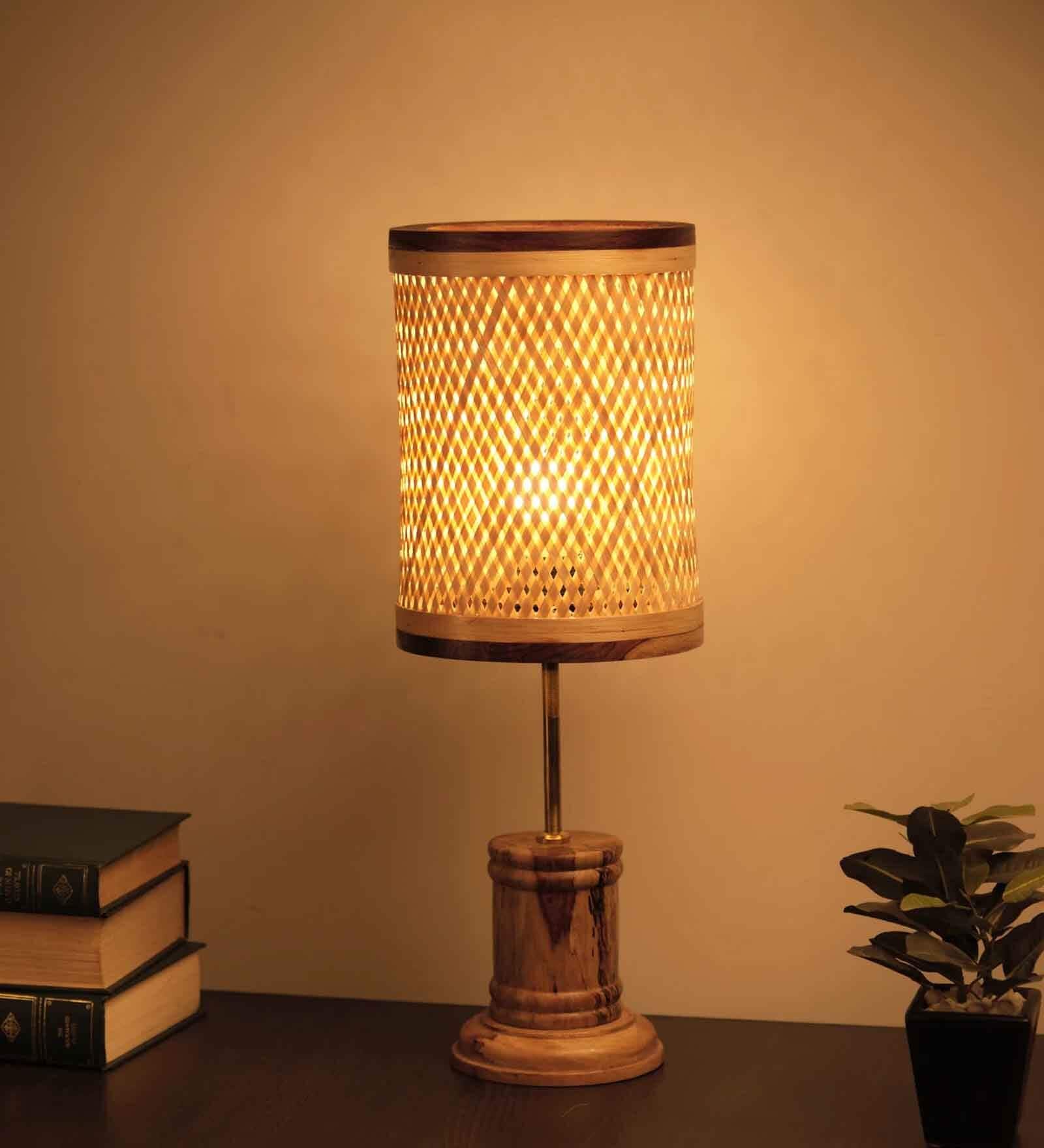Aloha Wood Base Table Lamp with Bamboo Shade (Brown & Beige)