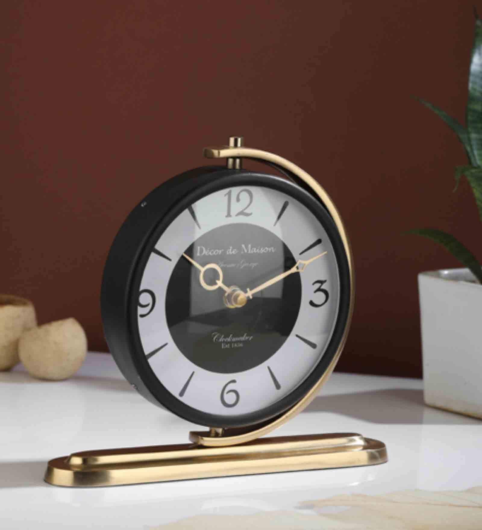 Aleksi Gold Aluminium Table Clock