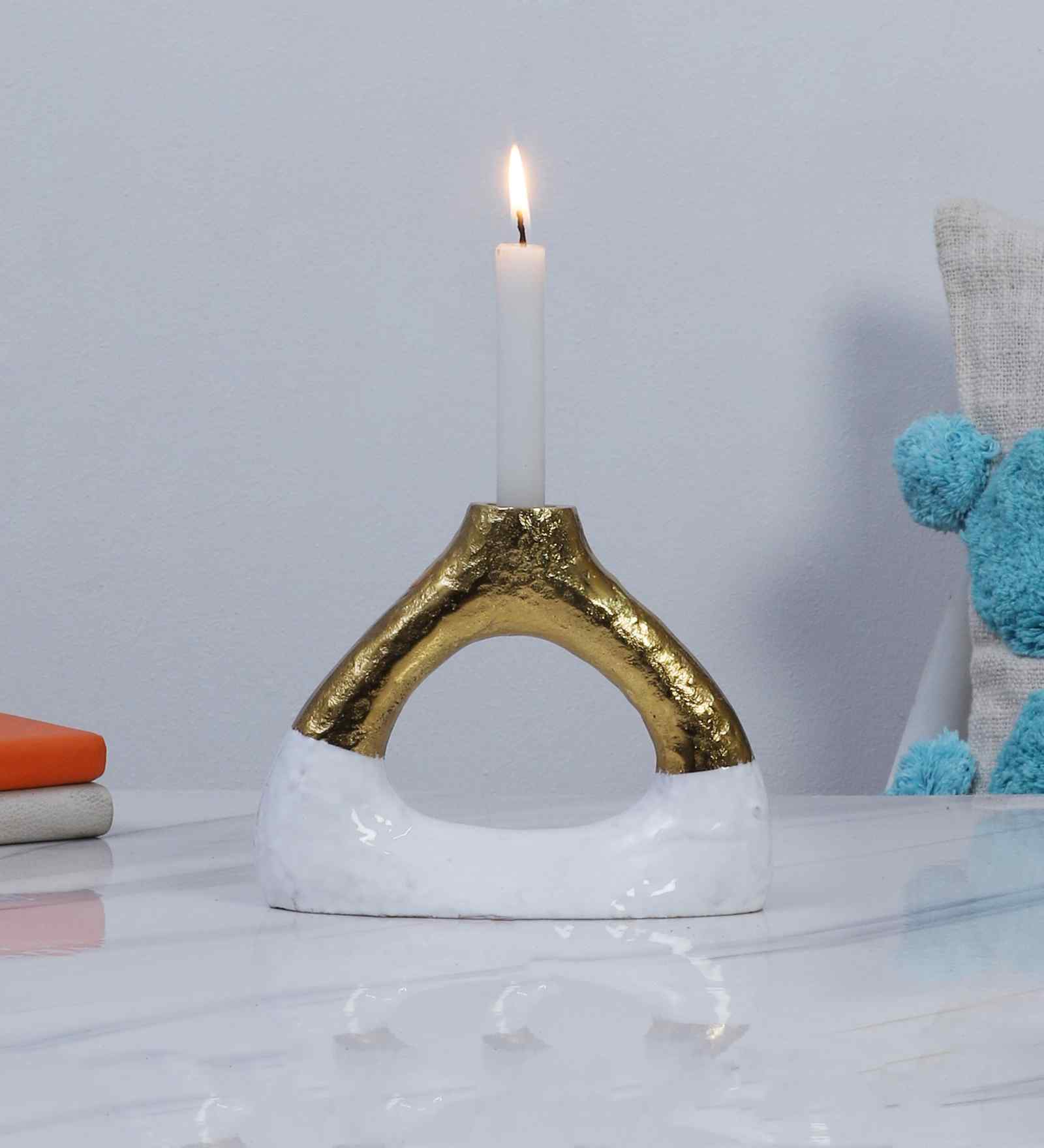 Aluminum White & Gold Oval Candle Stand