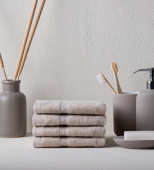 Almond Cream Bamboo and Cotton Solid 600 GSM Face Towels (4 Pc)