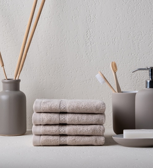 Almond Cream Bamboo and Cotton Solid 600 GSM Face Towels Pack of 4