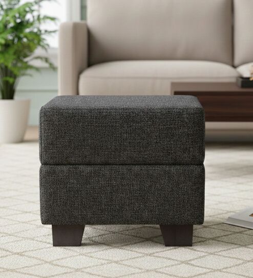 Amy Pouffe in Black Colour