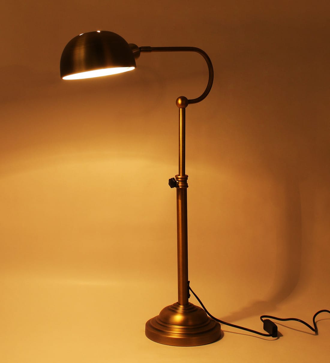 Buy Antique Brass Brass Study Lamp By Kapoor E Illuminations Online