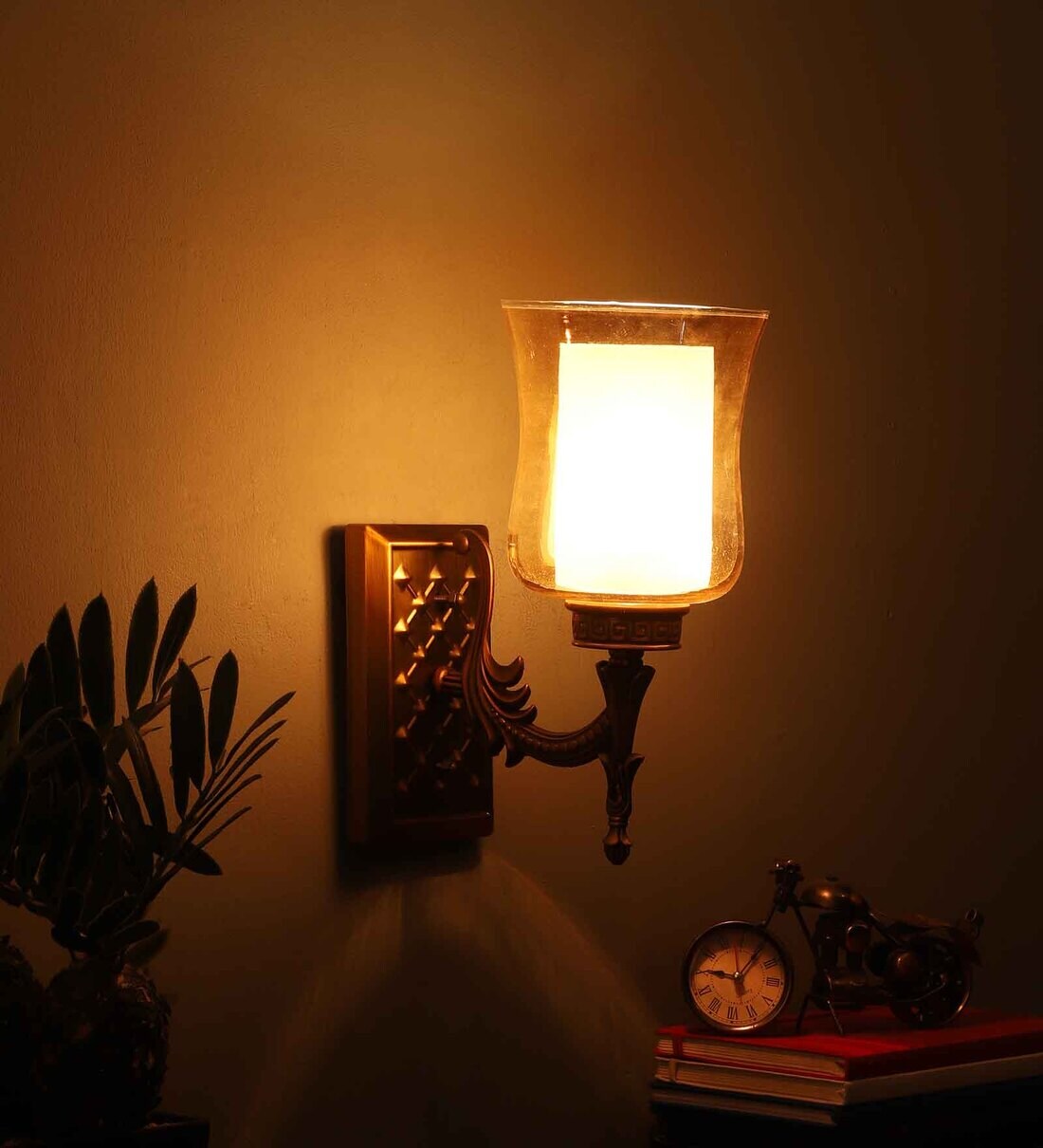 Buy Antique Brass Metal Wall Light By Eliante By Jainsons Lights Online