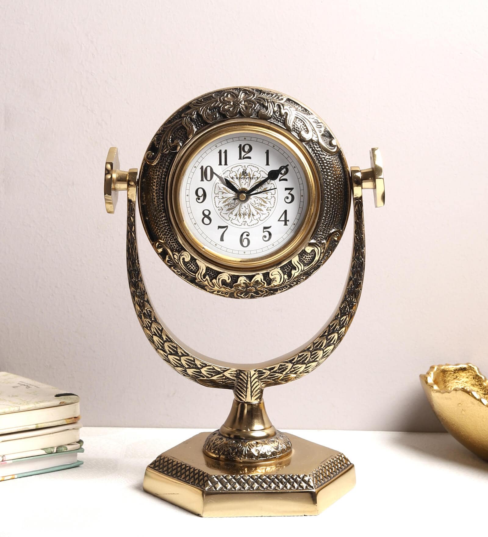 Antique Aluminium Table Clock (1 Piece)