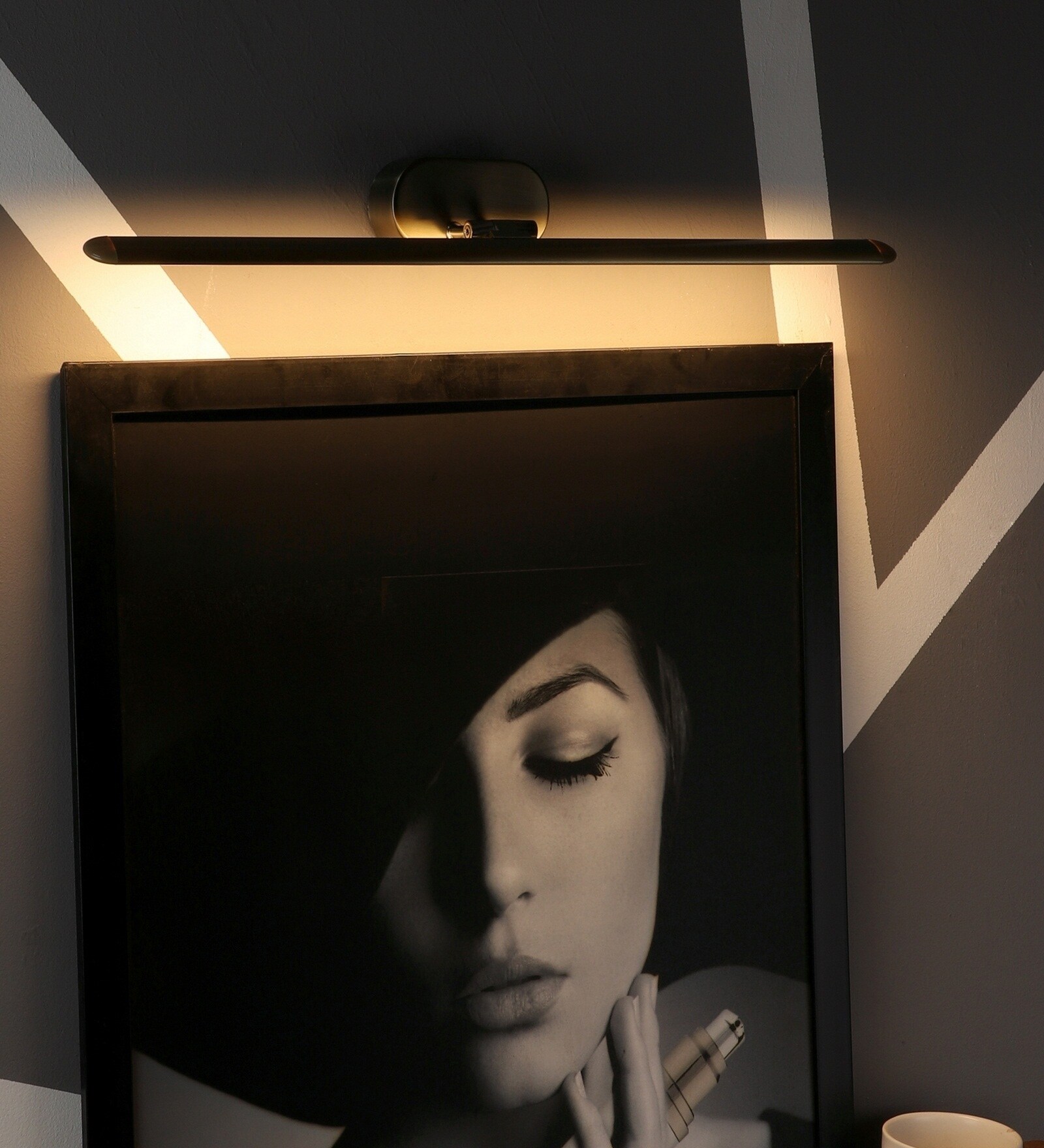 Scarlette Metal & Acrylic LED Picture Light (Antique Gold)