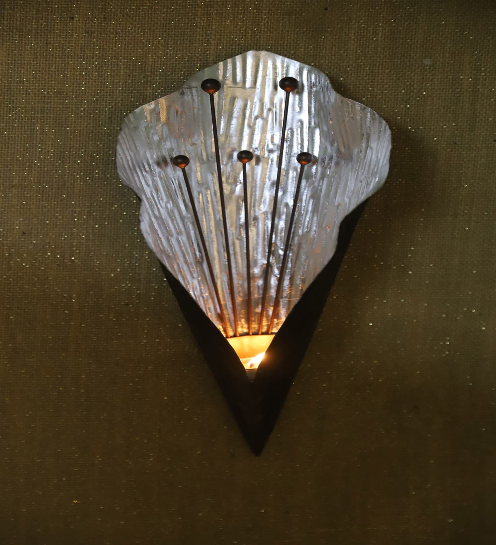 Antique Mild Steel Wall Mount T- Light Holder (Copper)