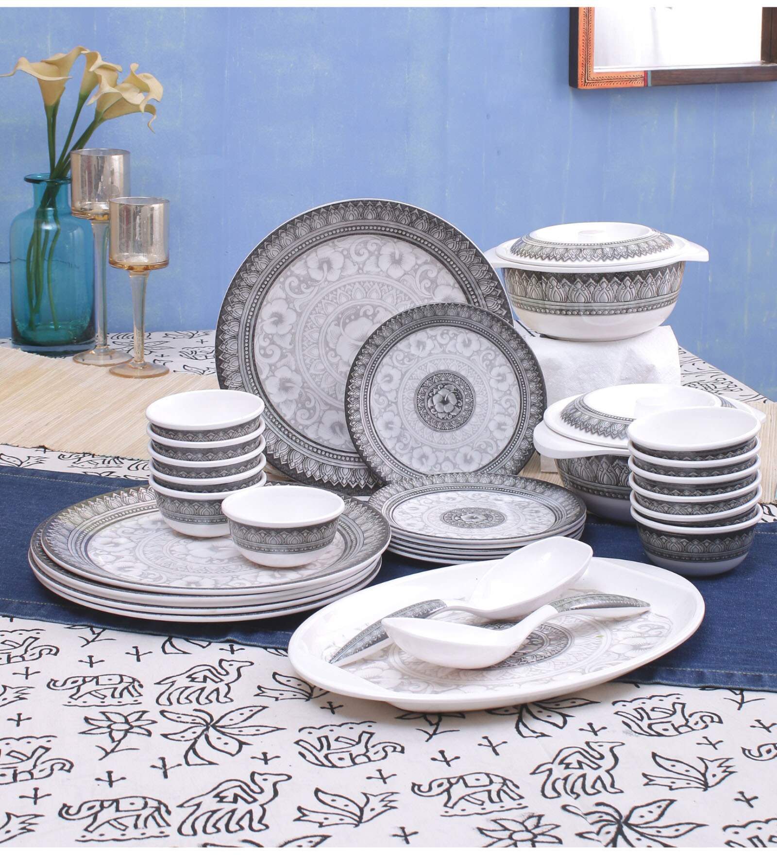 Buy Antique Print Melamine Dinner Set 29 Pieces By Servewell Online
