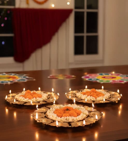 Antique (Set of 3) Gold Decorative Urli (Gold)