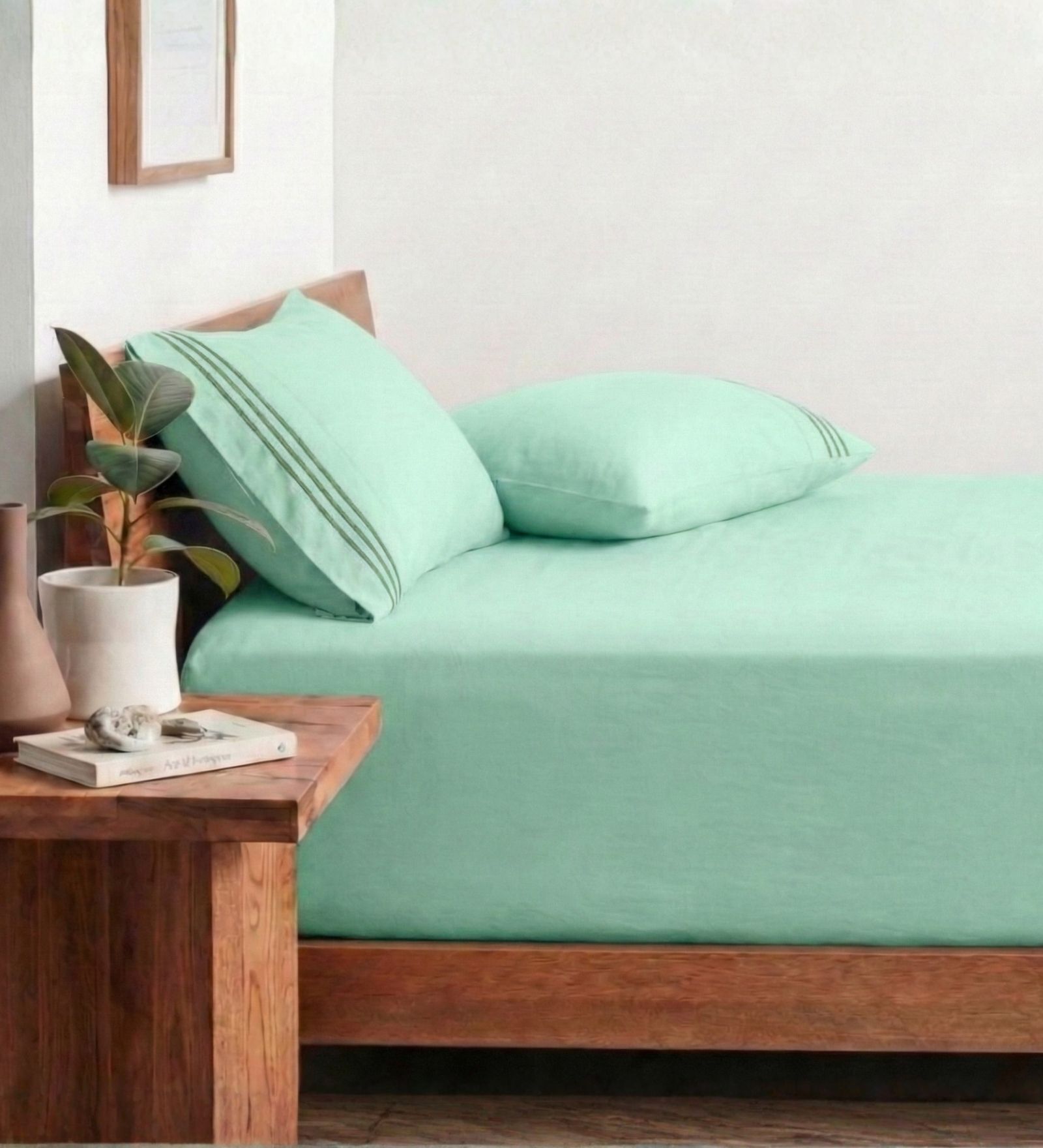 Aqua Blue 210 TC Cotton King Size Bedsheet with 2 Embroidered Pillow Covers