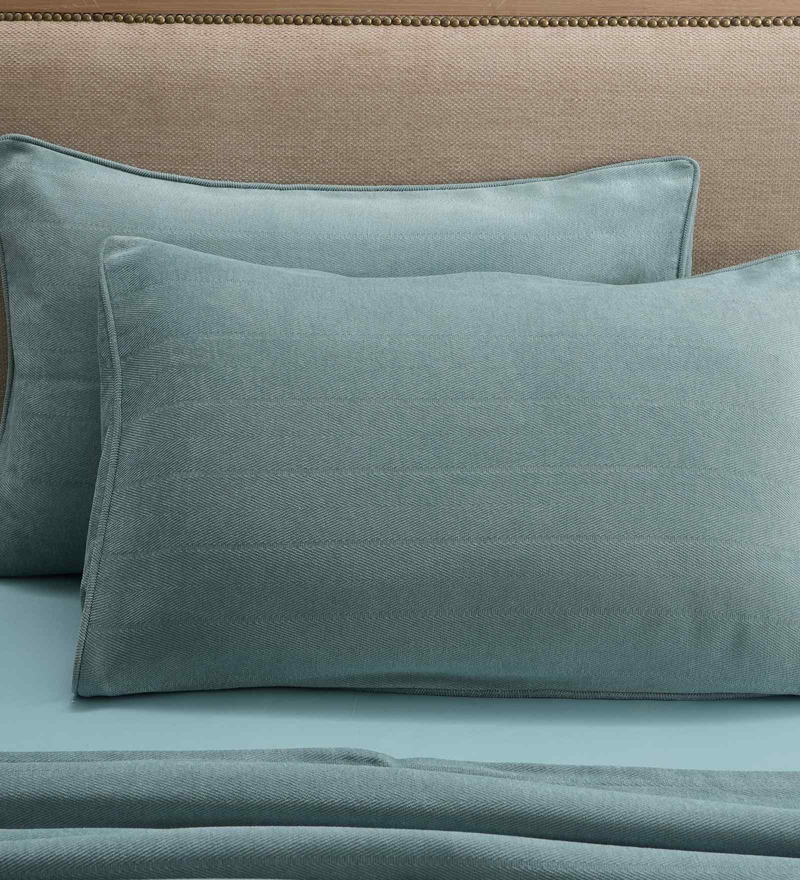 Aqua Solid 325 TC Cotton Polyester 2 Pillow Sham Set Aqua Solid 325 TC Cotton Polyester 2 Pillow Sham Set