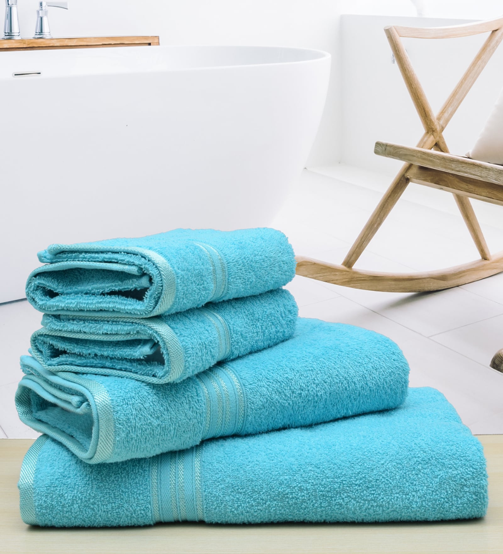 Aqua Solid 500 GSM Cotton 4 Pieces Towel Set