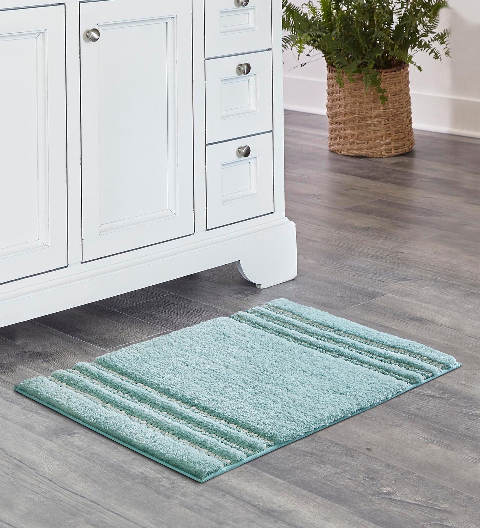 Aqua Solid Polyester 32x20 Inches Max Absorbant 1 Bathmat