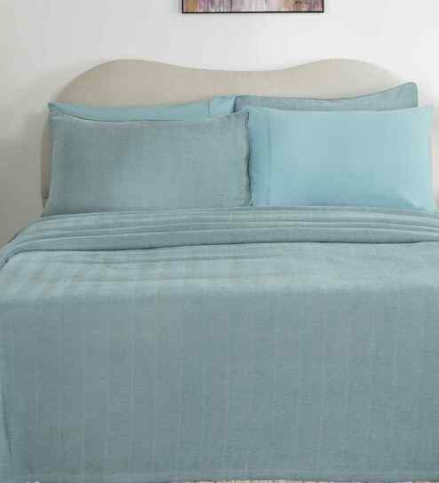 Aqua Solid TC 325 Cotton Polyester Single Bed Bedcover