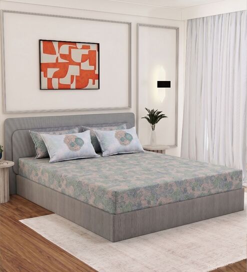 Green Geometric 300 TC Cotton Bedsheet With 4 Pillow Covers King Sized Bedsheet With 2 Pillow Covers