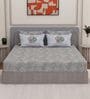 Green Geometric 300 TC Cotton Bedsheet With 4 Pillow Covers King Sized Bedsheet With 2 Pillow Covers